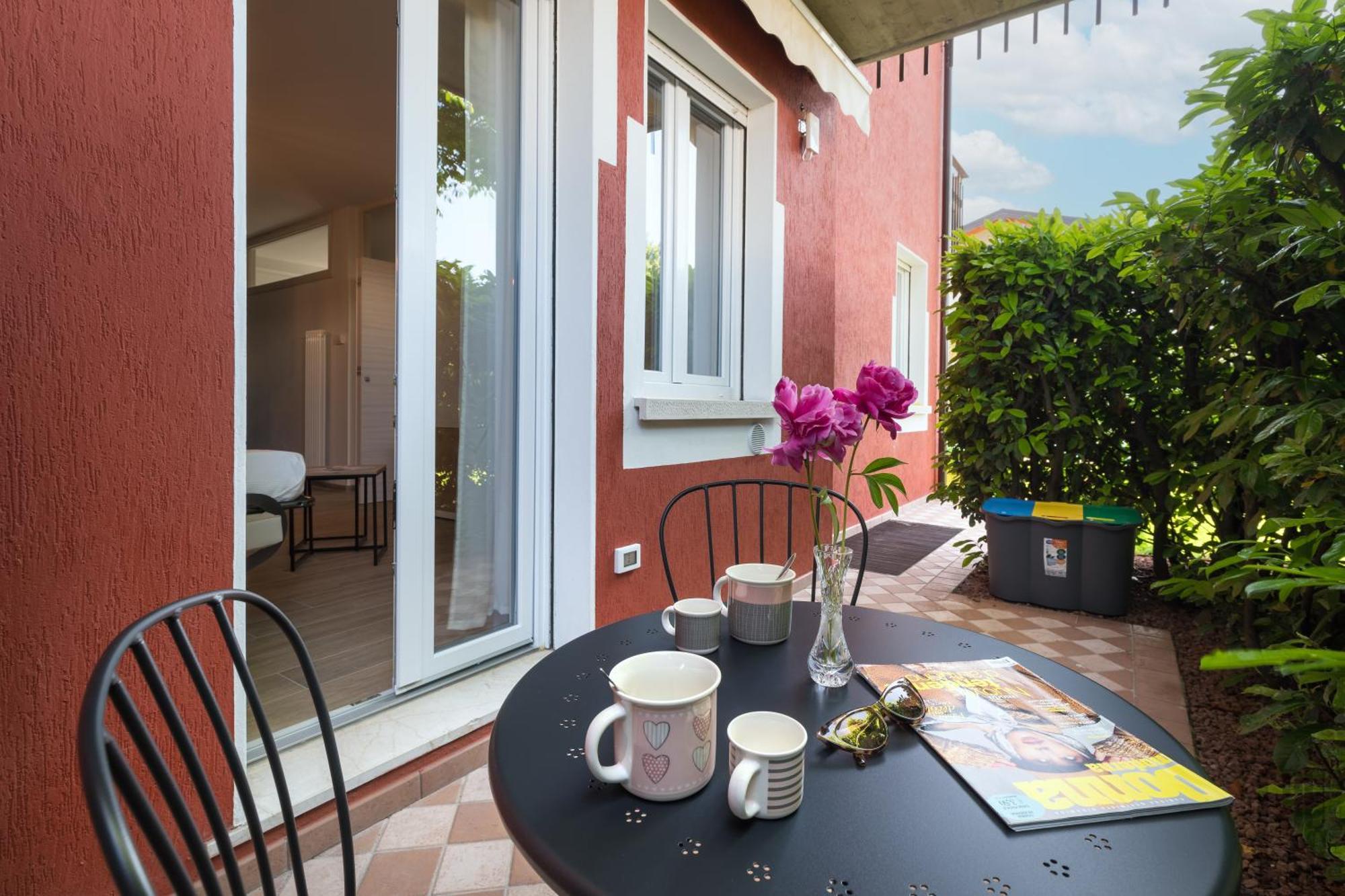 Belle Maison - Du Lac Apartments Sirmione Exterior foto